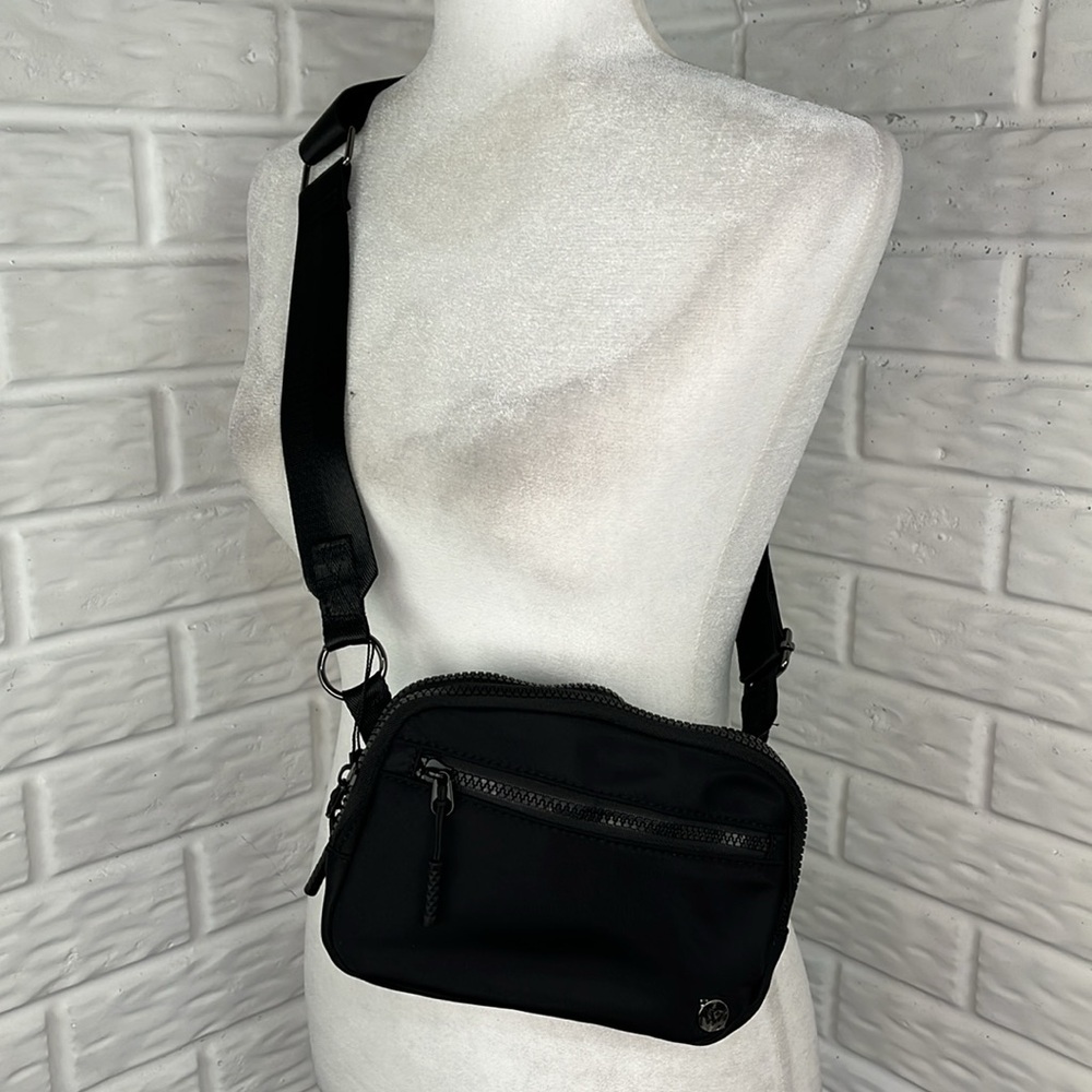 WESTBRONCO CROSSBODY BAG BLACK ADJUSTABLE STRAP TRAVEL NWOT